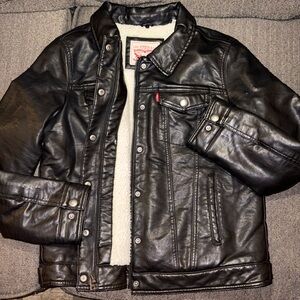 Levi's Women’s Black Jean Jacket Sherpa Like Lining Warm with details size L